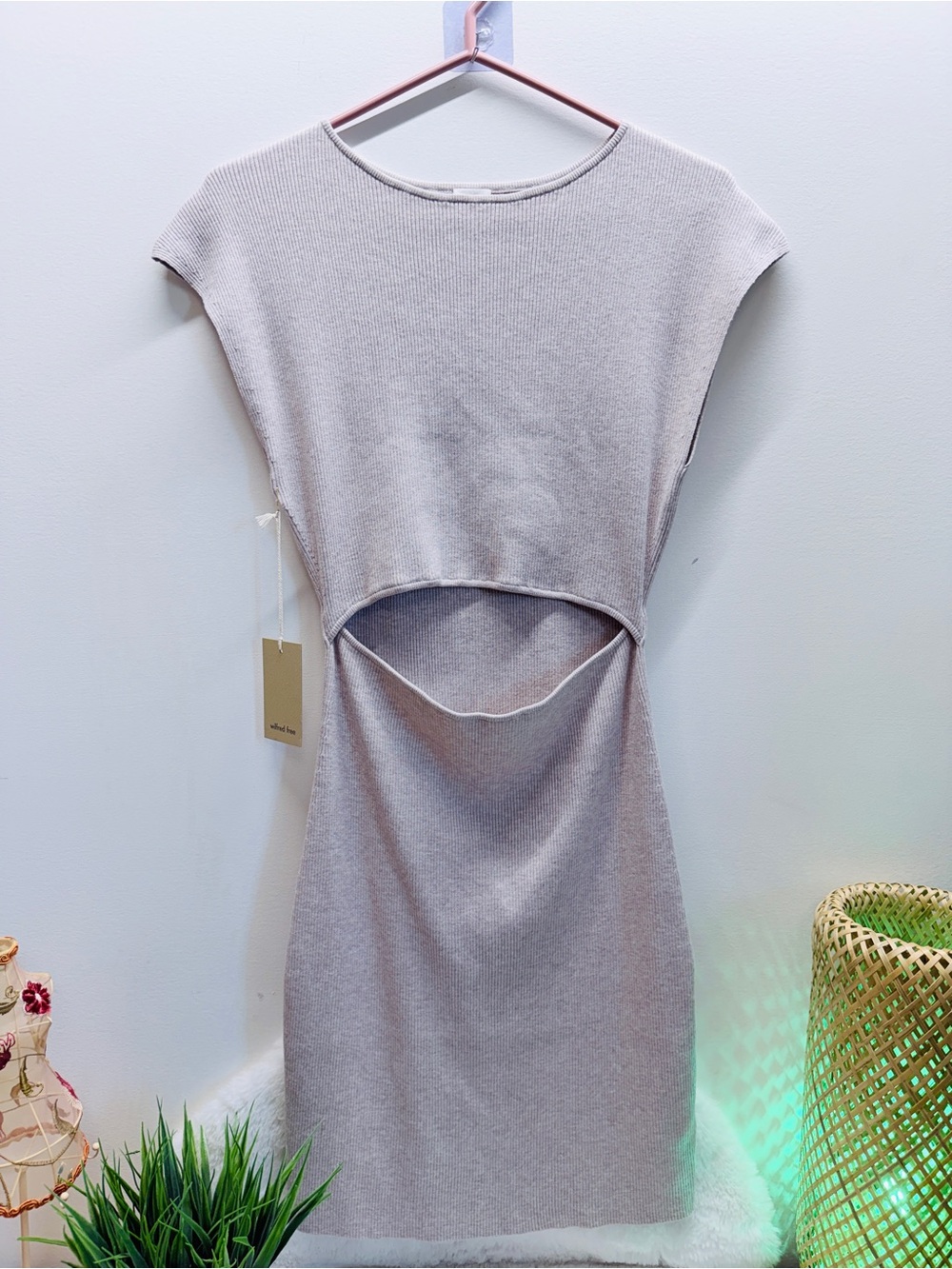 Wilfred Free Stomach Cutout Knit Body Con Wedding Guest Dress in Light Grey 🔥